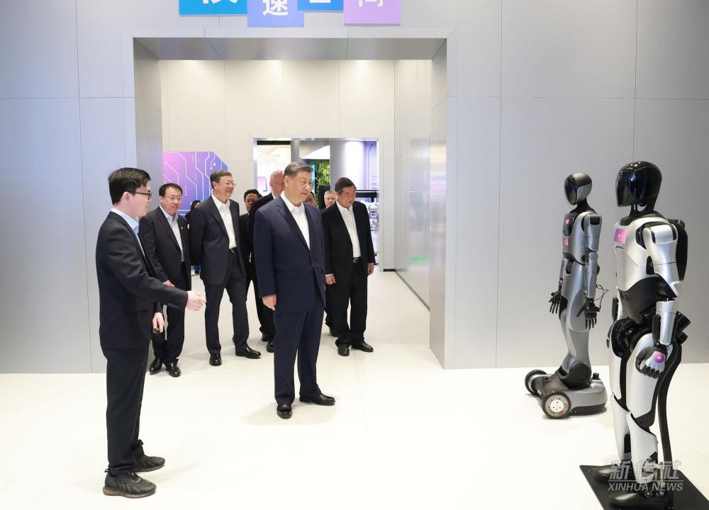 习近平总书记到上海调研，jiuyou.com代表具身智能行业汇报进展